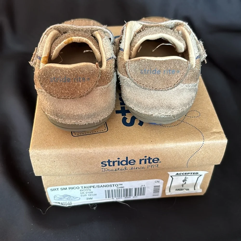 Stride Rite with sensory response technology Rico boys shoes, size 3W